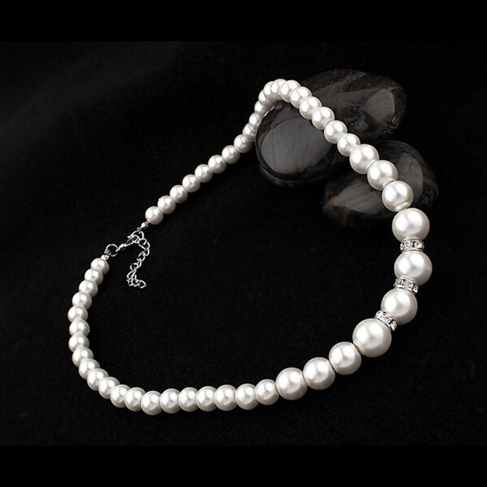 Faux pearl necklace bracelet earrings 3 piece set - Picture 3 of 5